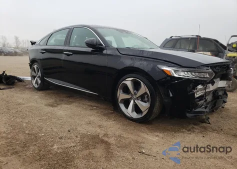 2020 Honda Accord Touring z USA, uszkodzony, nr VIN 1HGCV2F90LA006297